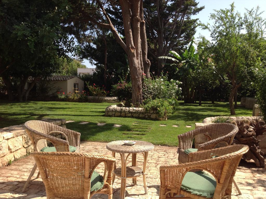 فيلا Il Giardino Dei Carrubi دونّالوكاتا المظهر الخارجي الصورة